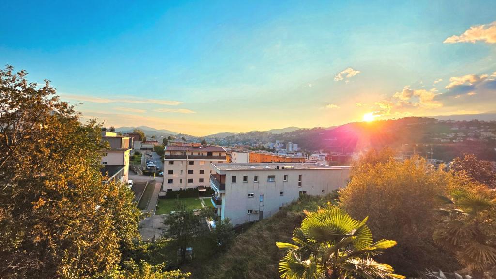 Oasis Apartment with Free parking - Resim 7