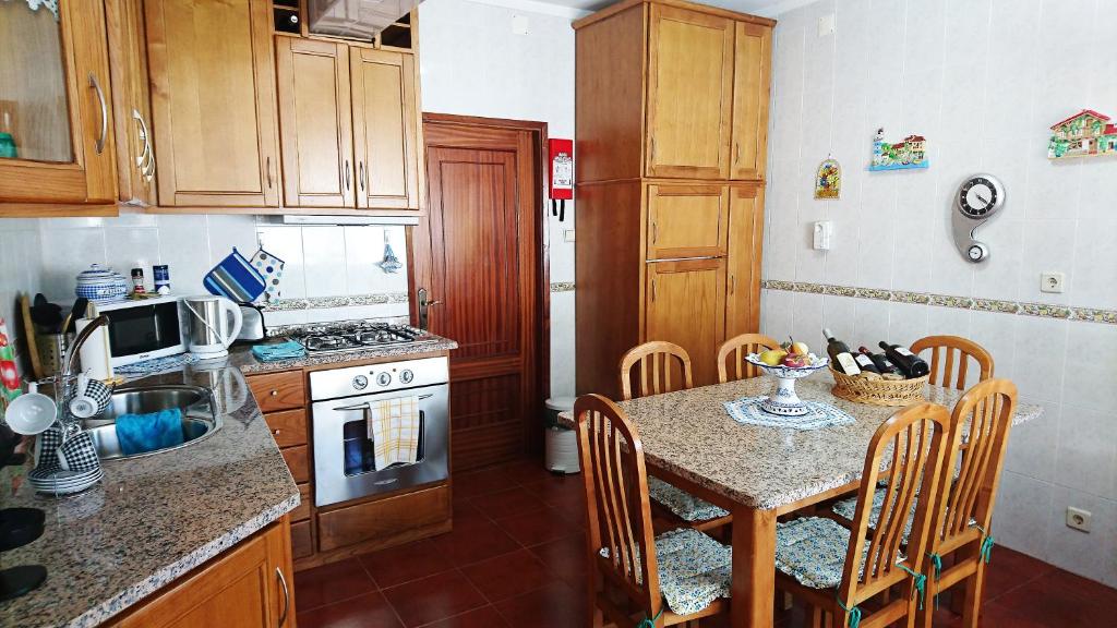 O bucătărie sau chicinetă la Casa Quinta da Adega do Chão - Vale do Douro