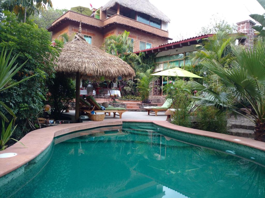 Bazén v ubytování Casa d'Lobo Hotel Boutique nebo v jeho okolí