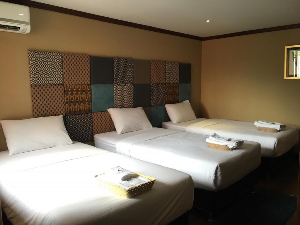 At Ease As Home - Resim 34