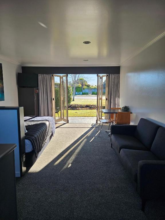 Lakeside Motel & Apartments - Resim 3