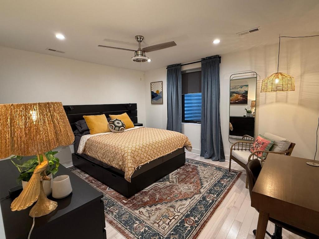 Кровать или кровати в номере Cozy Old Town Apartment
