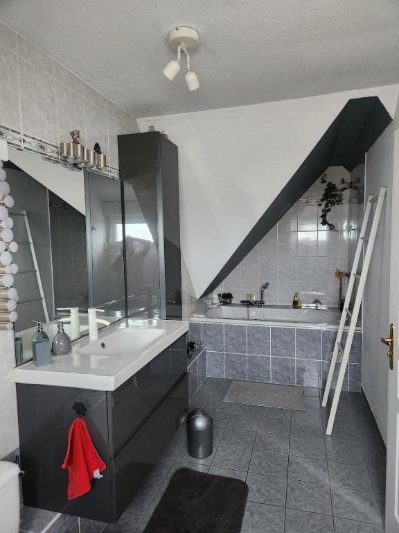 Appartement cosy à 5mn du Parc des Expositions – photo 3
