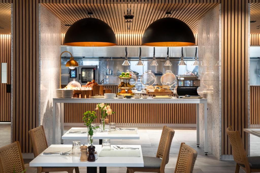 Holiday Inn Melbourne Bourke Street Mall by IHG - Resim 3