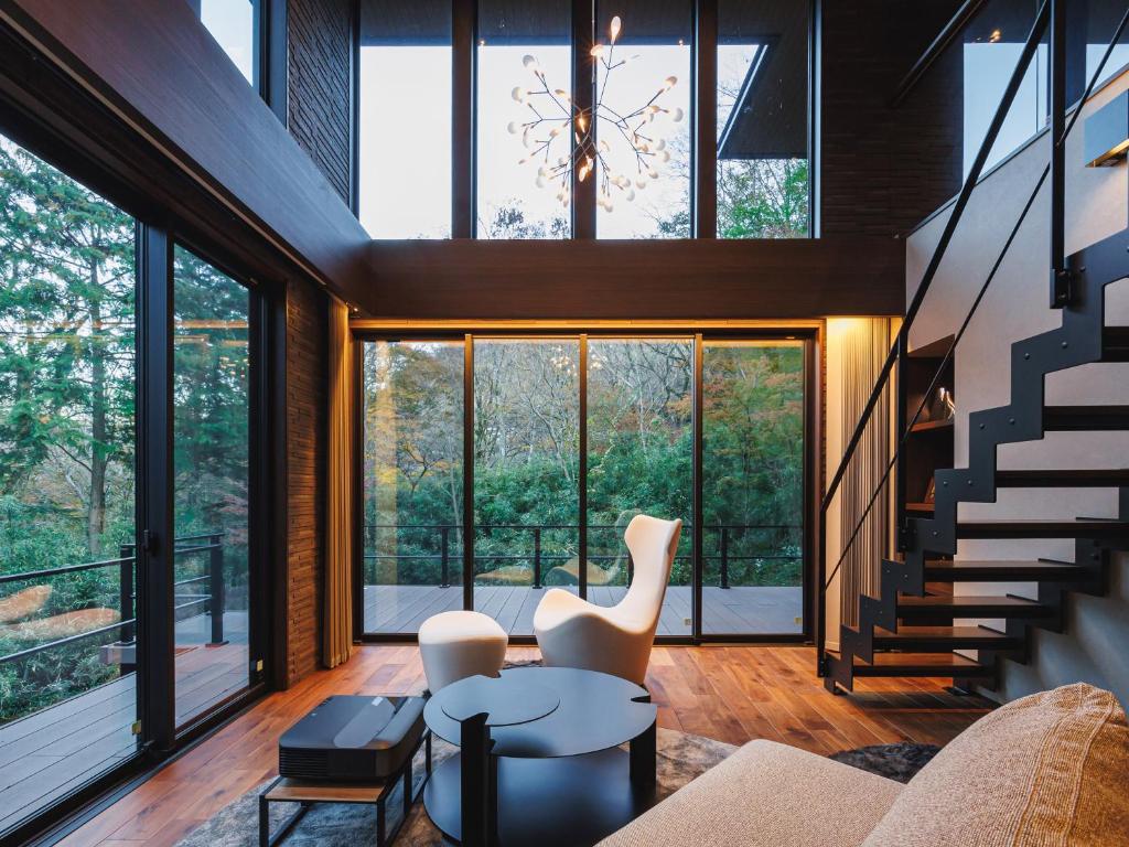 Posezení v ubytování Suite Villa Hakone Toji Retreat