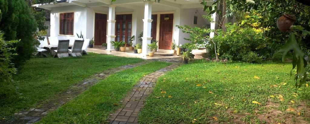 Un jardín fuera de Amihan Villa Mirissa