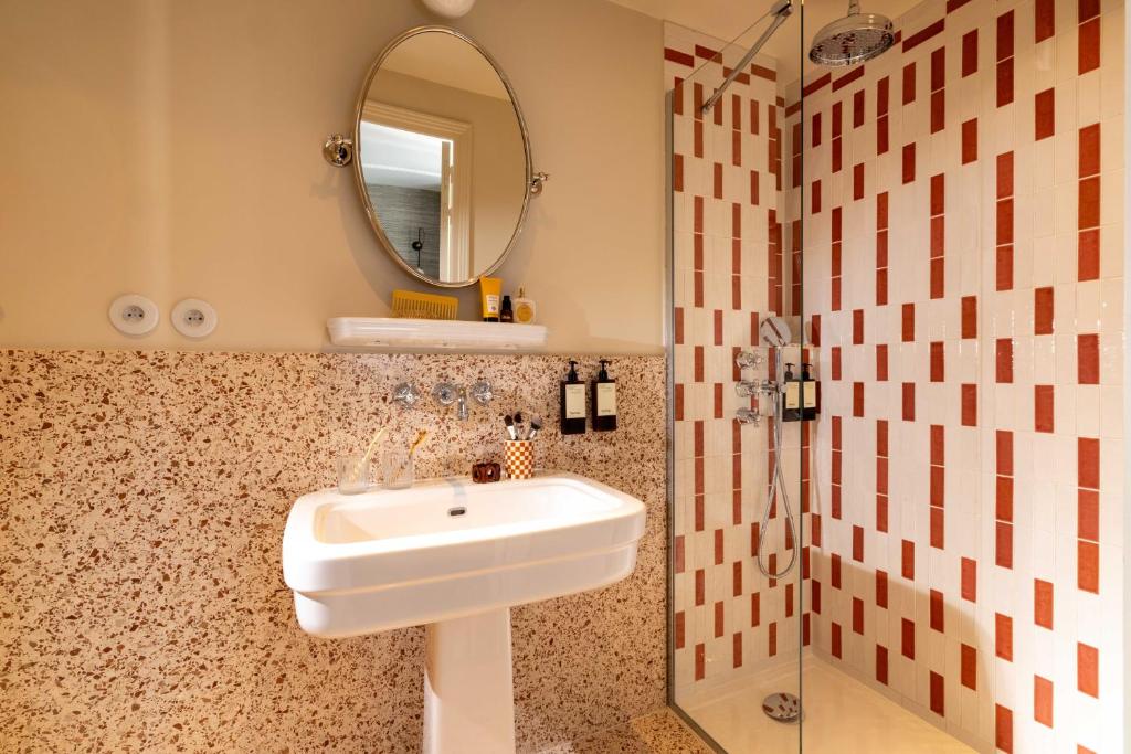 Hôtel l'Inattendu - Resim 30