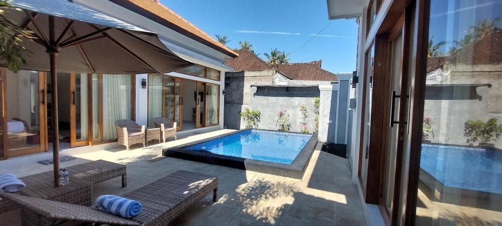 Kolam renang di atau dekat dengan Private villa, simple and comfortable, with pool
