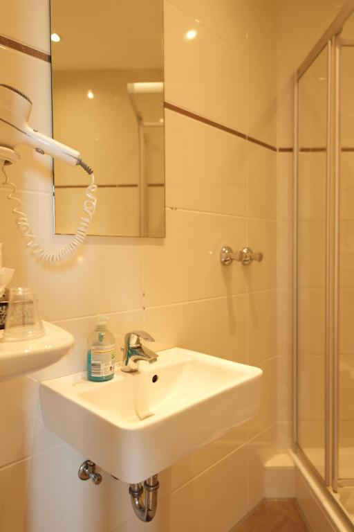 Hotel Residenz Duesseldorf - Resim 3