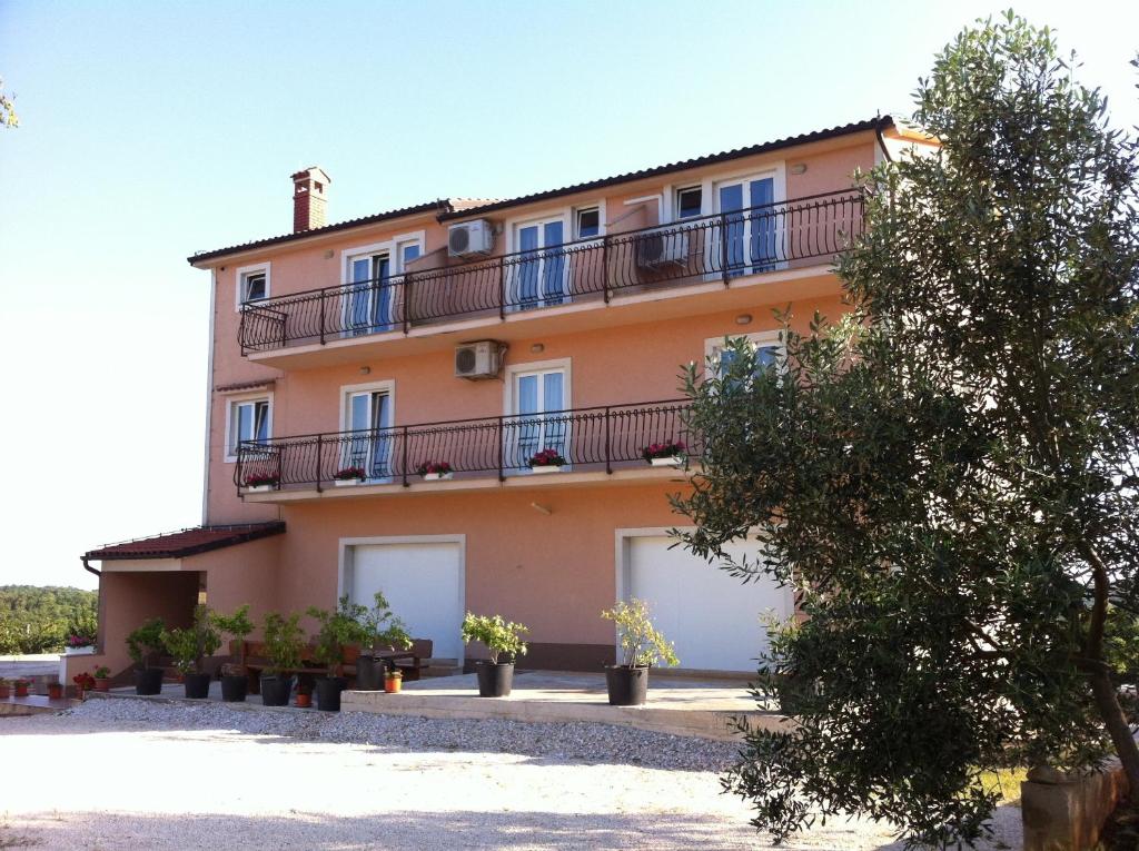 Guest House Maxi - 8