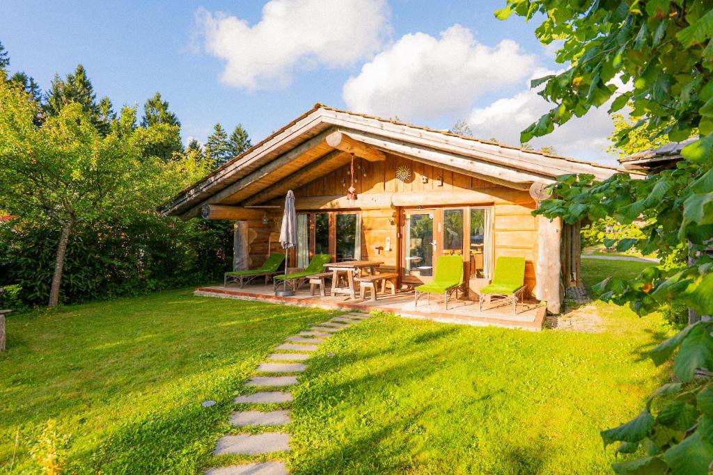 Κήπος έξω από το Blockhaus Mirabella