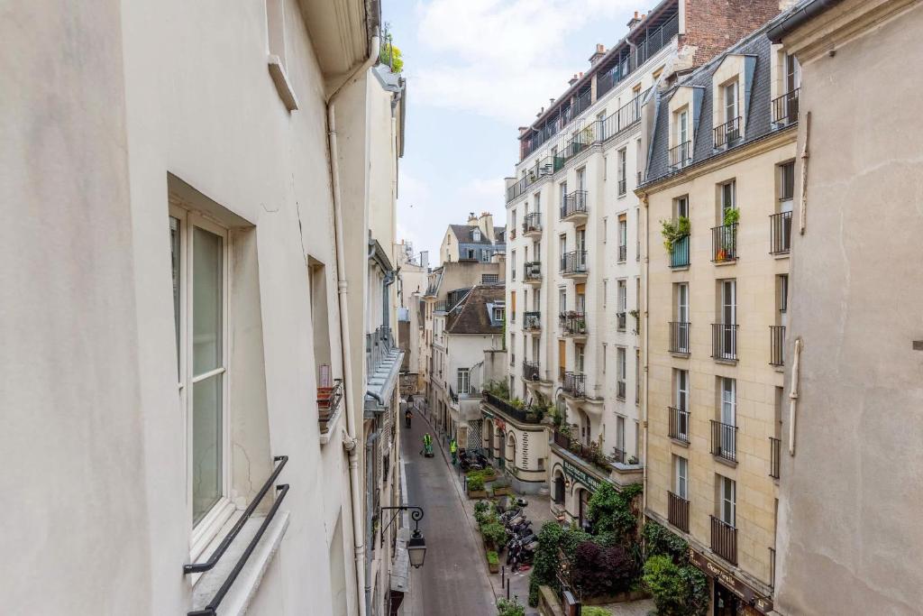 ภาพในคลังภาพของ Pantheon FLAT ในปารีส