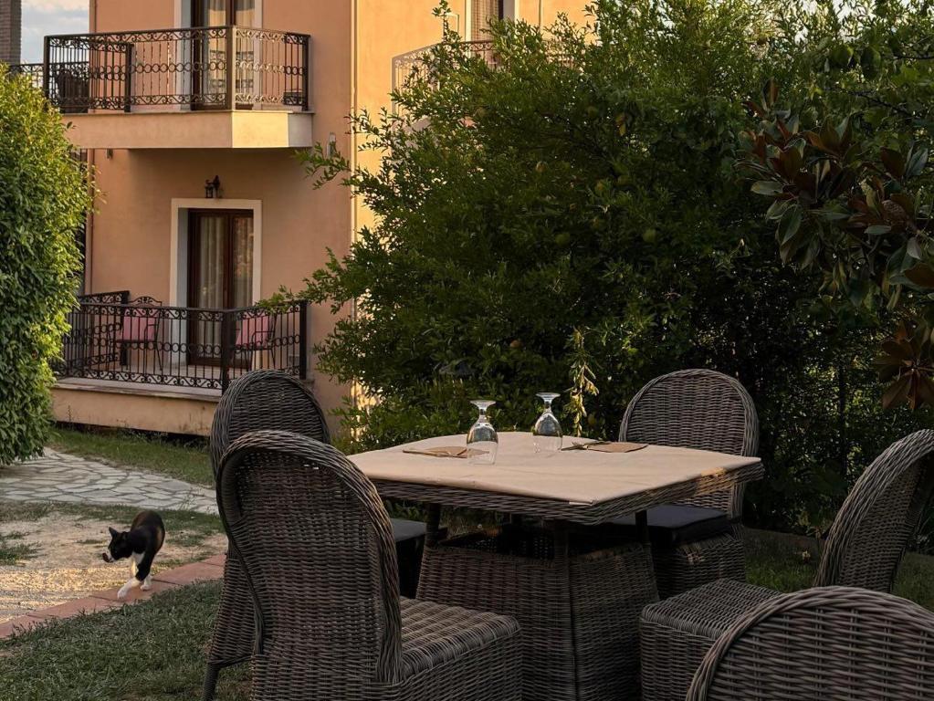 Epavlis Meteora Suites Hotel - Resim 32