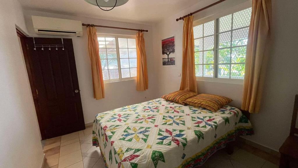 Villa Maraeroa PK 20,800 bord de mer - photo 6 - Raiatea, Polynésie