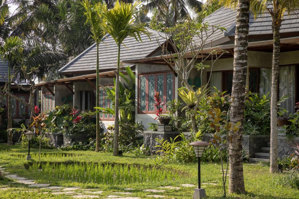 Inara Alas Harum - 4