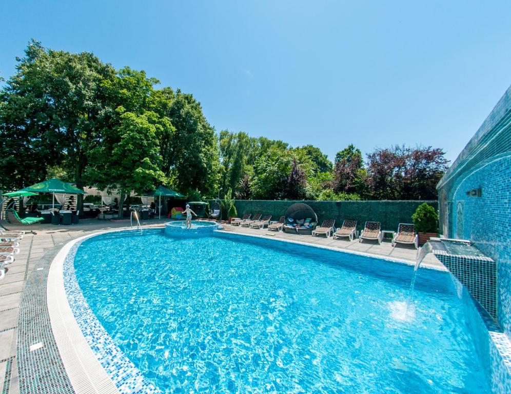 Bazén v ubytování Hotel Boutique Shine nebo v jeho okolí