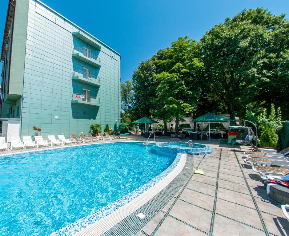 Bazén v ubytování Hotel Boutique Shine nebo v jeho okolí