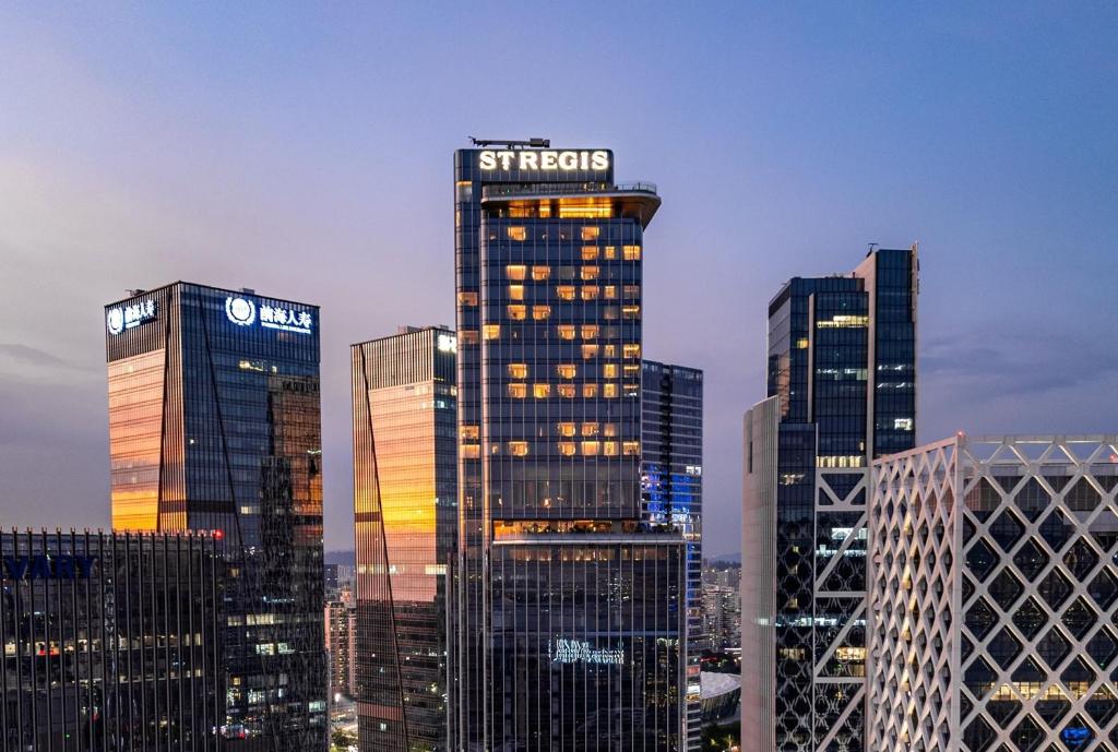 Linna Shenzhen üldine vaade või majutusasutusest The St. Regis Shenzhen Bao'an pildistatud vaade