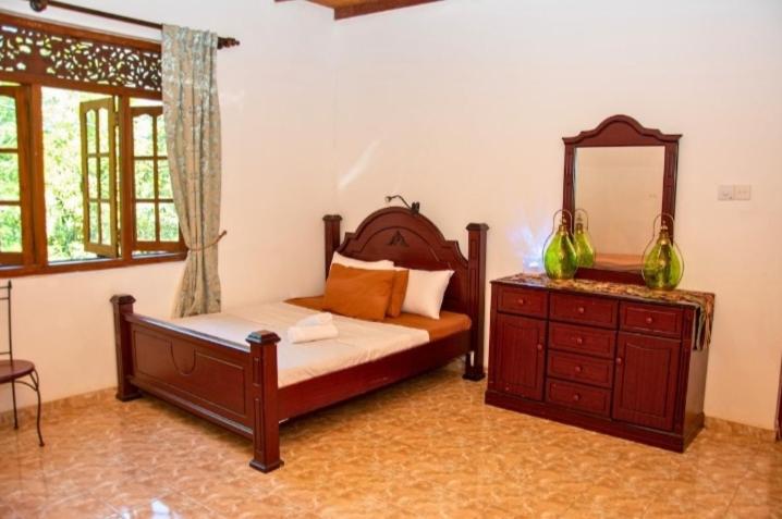 Ένα ή περισσότερα κρεβάτια σε δωμάτιο στο The Kingston Court