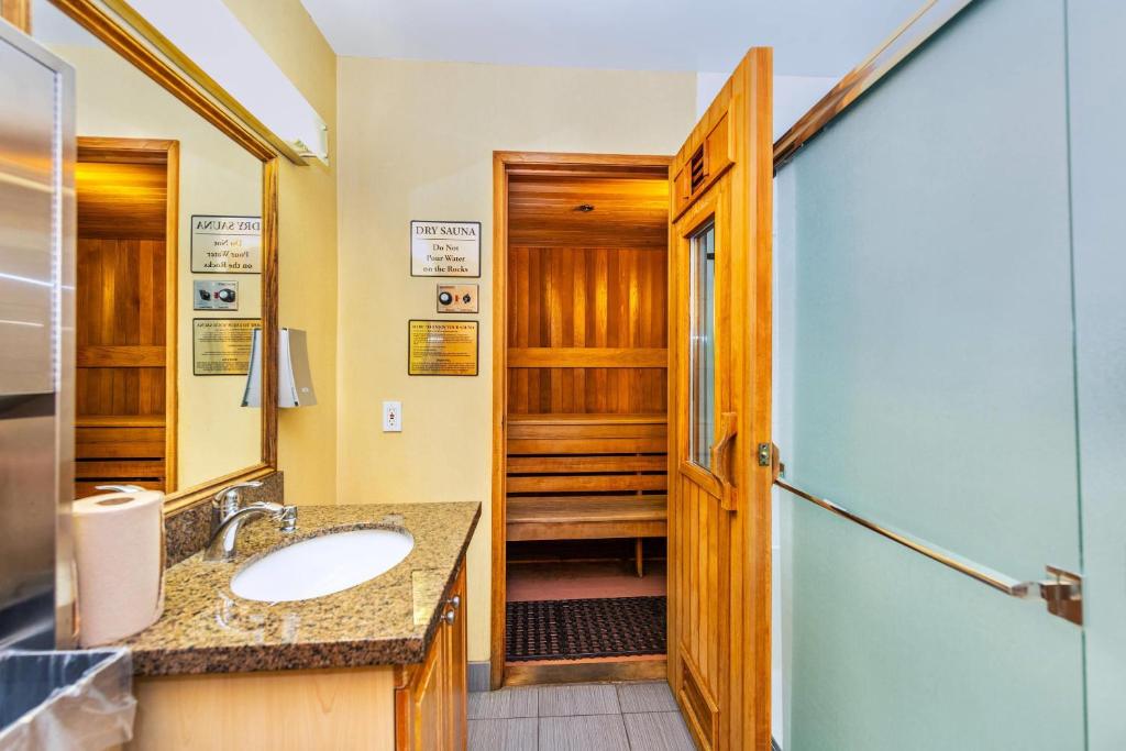 Grand Park Hotel & Suites Downtown Vancouver, an Ascend Collection Hotel - Resim 3