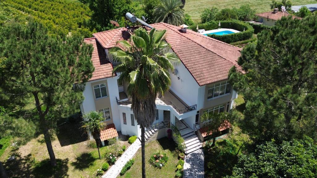 Πισίνα στο ή κοντά στο Malikane Residence,6 bed detached