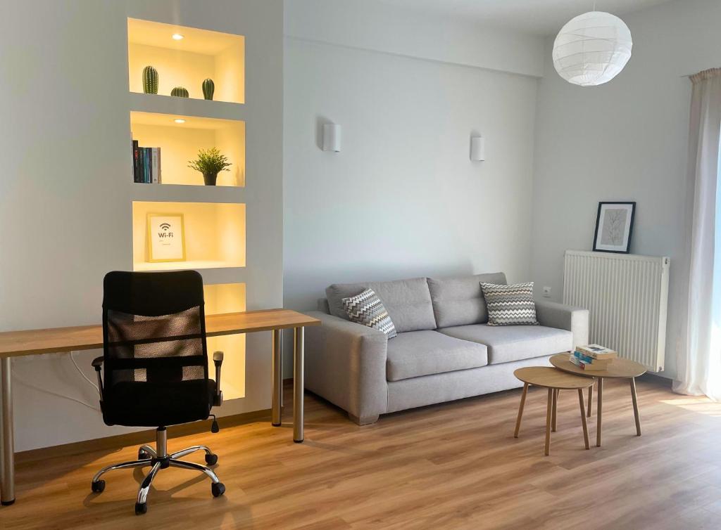 Quiet Central 2-bedroom Flat 4' to Metro & Shops