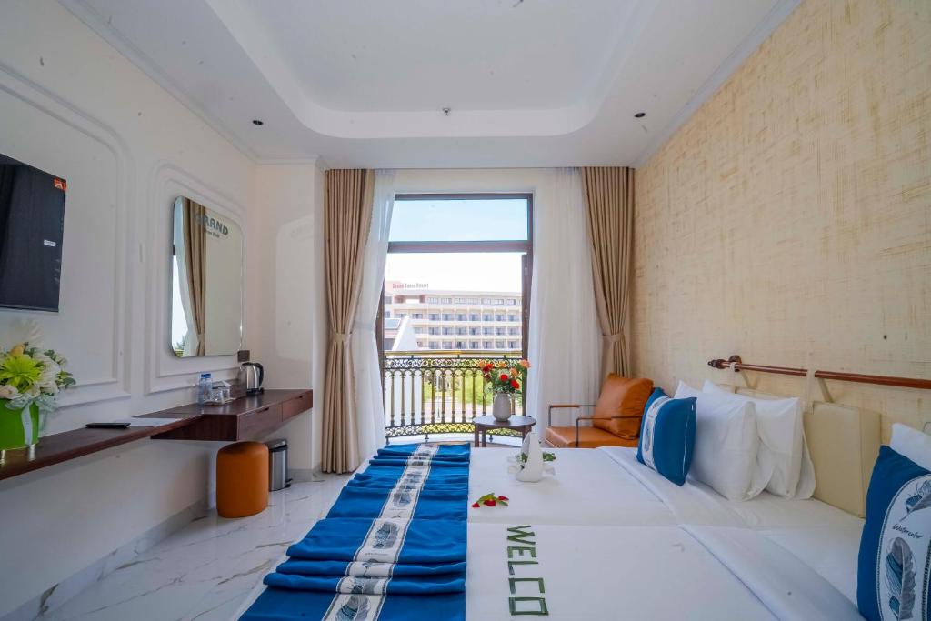Grand Phan Thiet Hotel - Deluxe Twin Room With Sea View