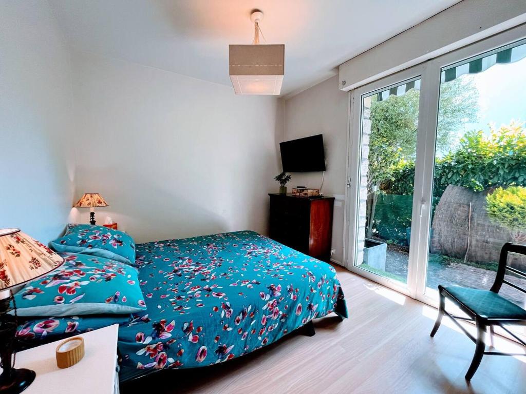 Billede fra billedgalleriet på Appartement cosy 3 chambres avec jardin clos proche de Paris i Saint-Cloud