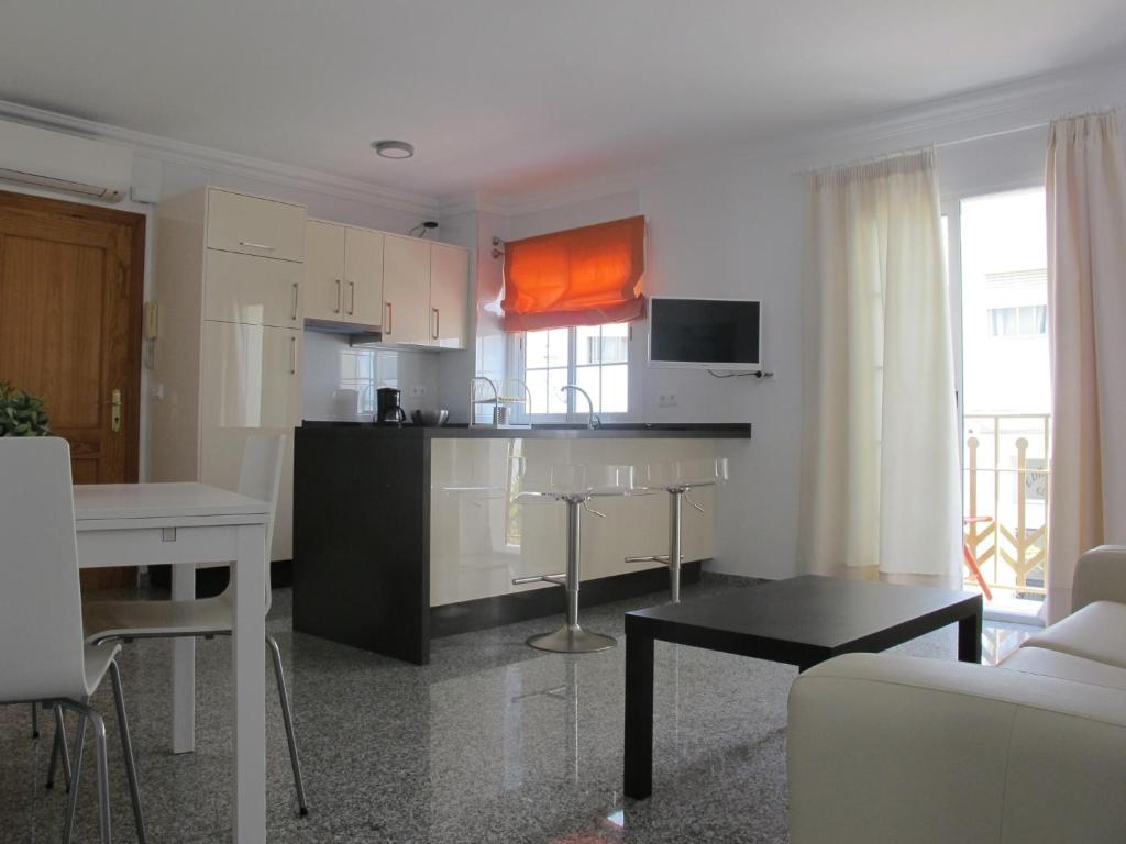 Kuchyňa alebo kuchynka v ubytovaní Apartamentos Jimmy 2