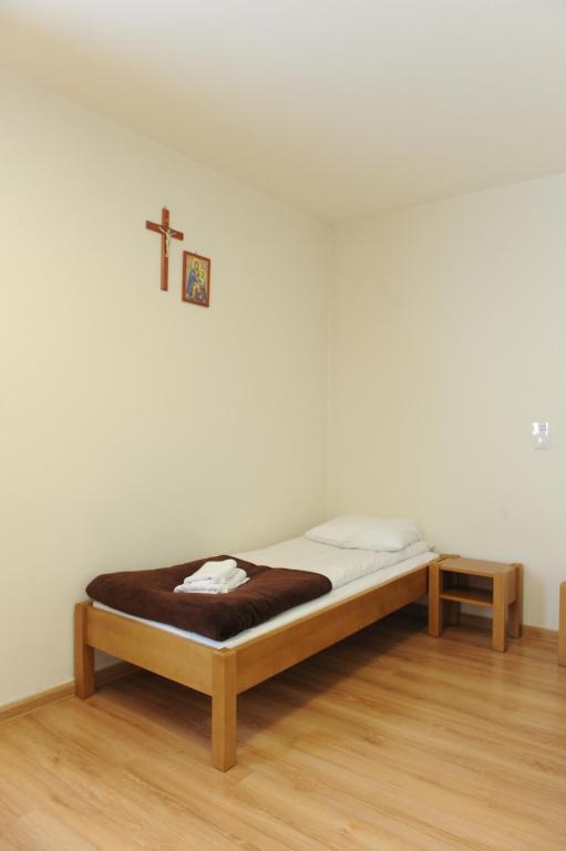 Dom Pielgrzyma KARMEL - Single Room
