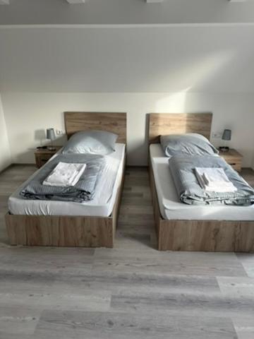 Postel nebo postele na pokoji v ubytování Ferienwohnungen Hochwang