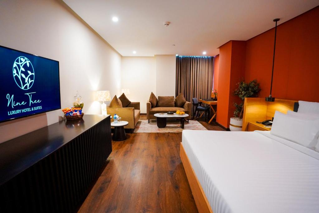 Nine Tree Luxury Hotel & Suites Lahore - Habitación Superior Con Cama King