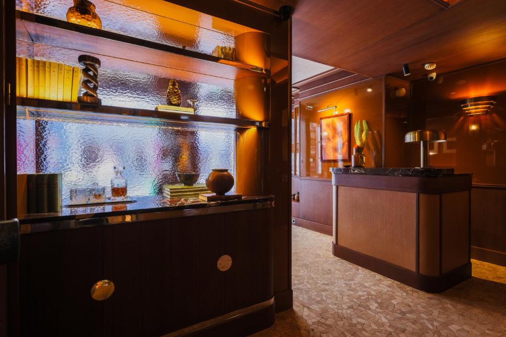 Hôtel Confidentiel - Louvre - Resim 25