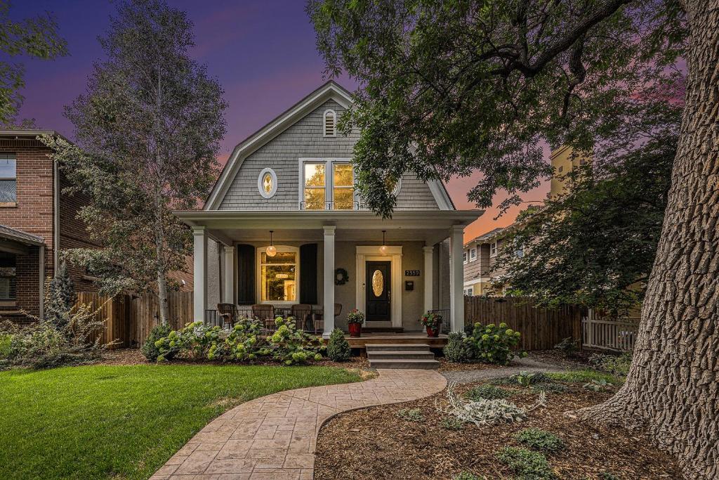 Κήπος έξω από το Secret Garden Retreat In Park Hill