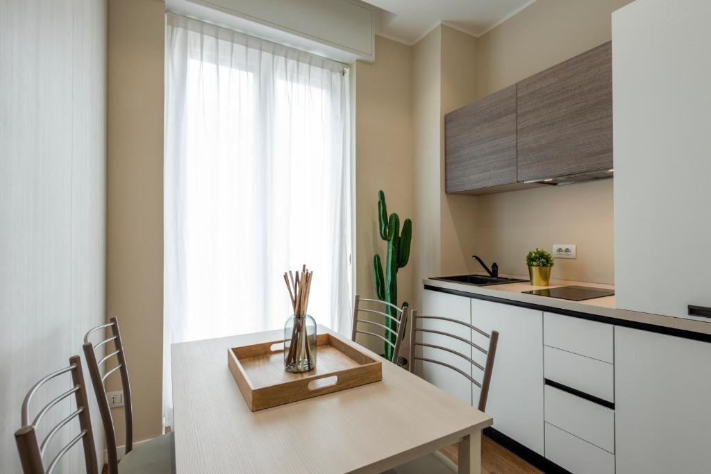 Duomo Apartments B Home - Cozy Two Bedrooms & Bathroom