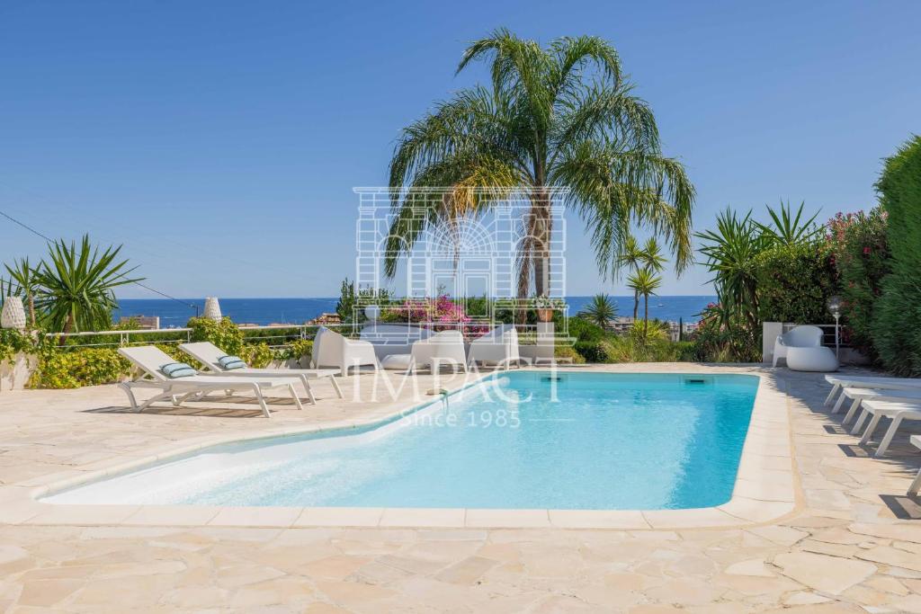 Ref 2182 - Seasonal rental in Golfe-Juan - Villa 190 m