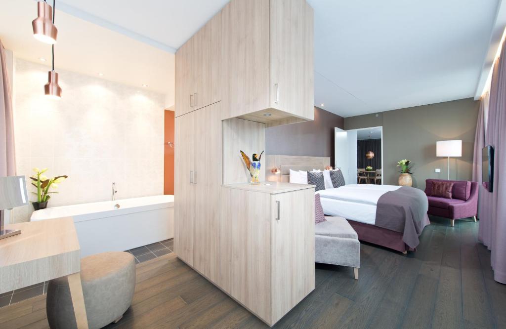 Leonardo Hotel Berlin Mitte - Resim 35