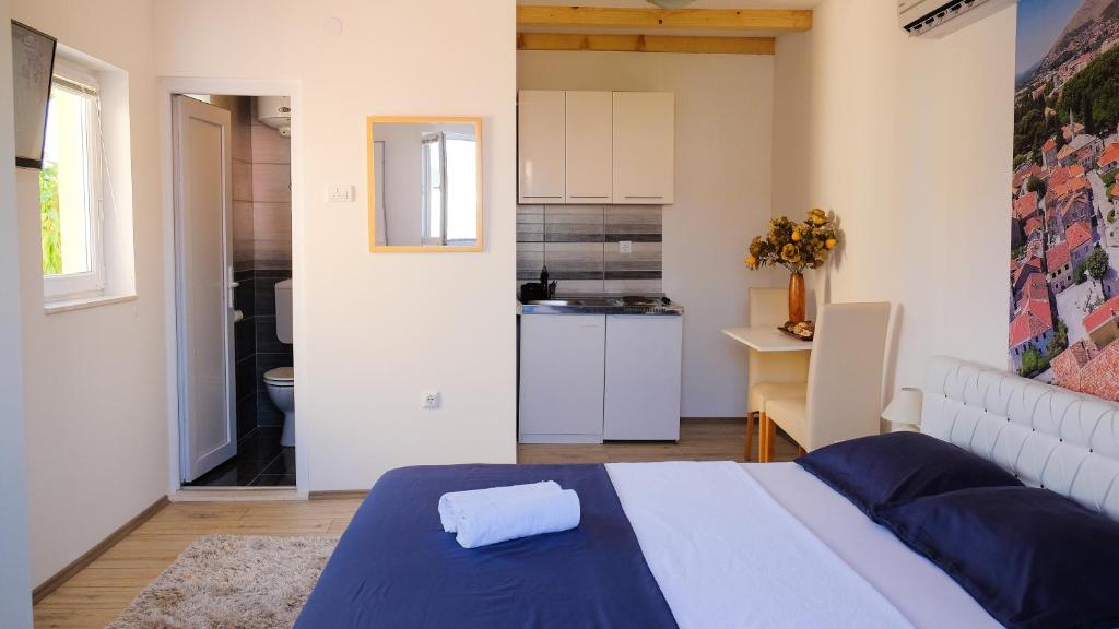 City Apartments - Apartment With Garden View