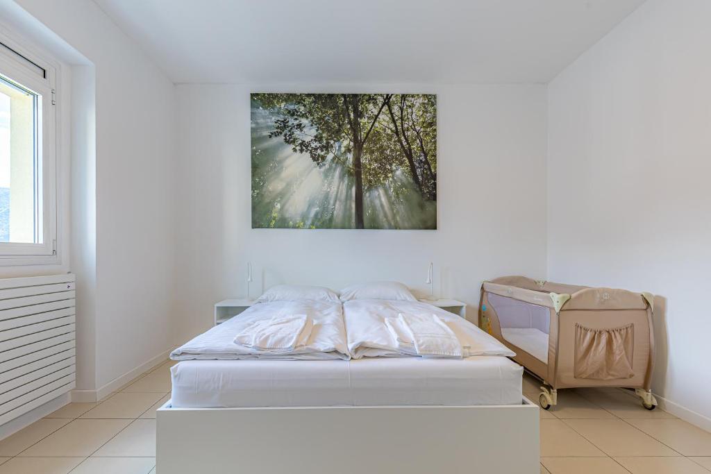 Imperial of Lugano 2 with a lake view and garden behind the station and 10 min from the lake of Lugano - Resim 22