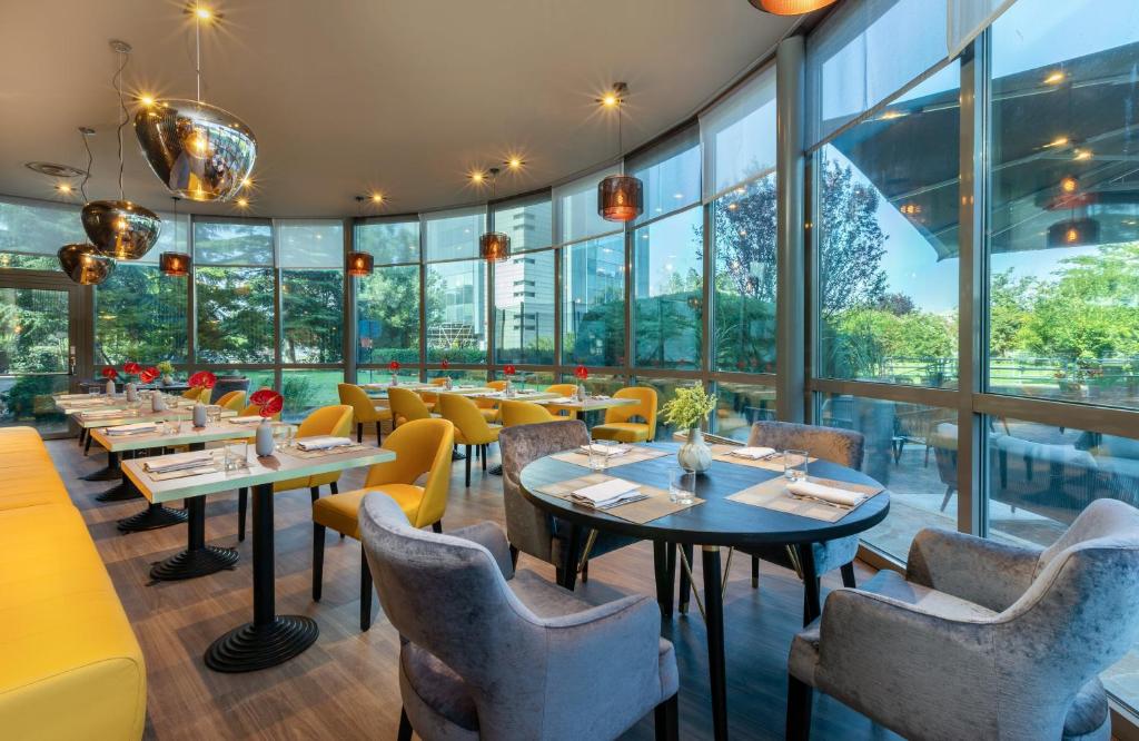 Leonardo Hotel Verona - Resim 16