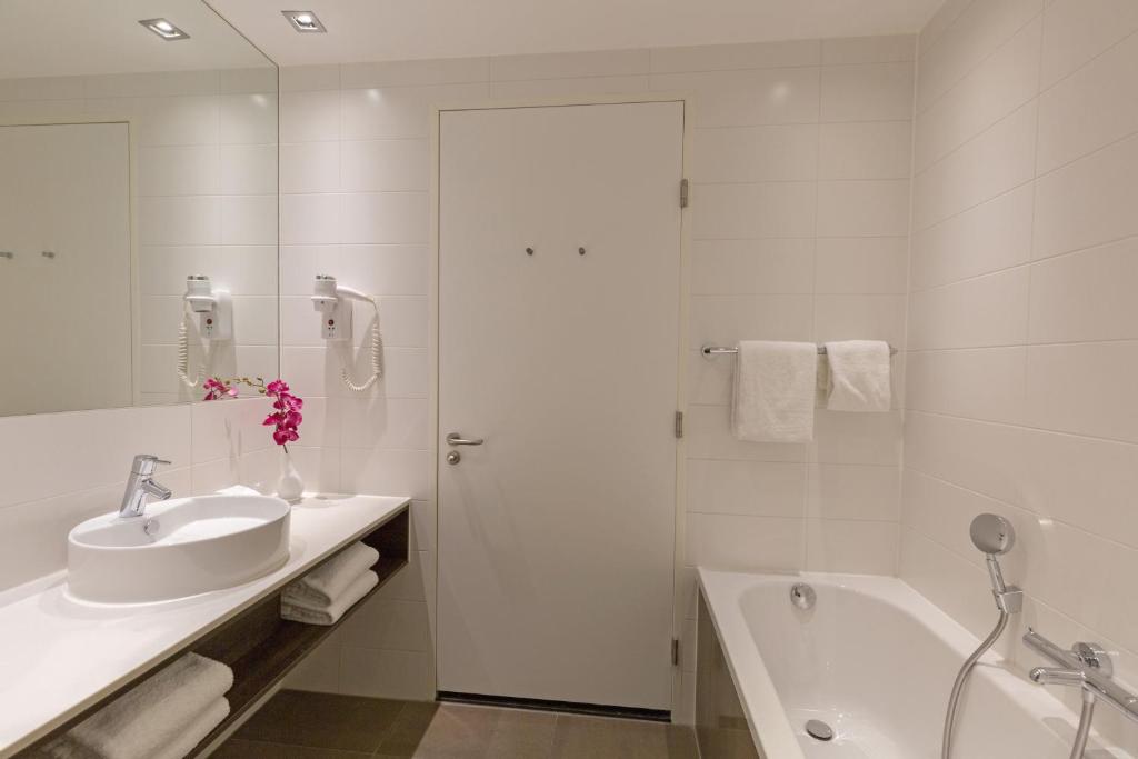 
Comfort Room 1 Twin Bed
