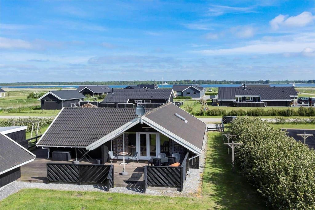 una vista aérea de una casa en OH123-Storvorde-Kongeornen-3, en Storvorde