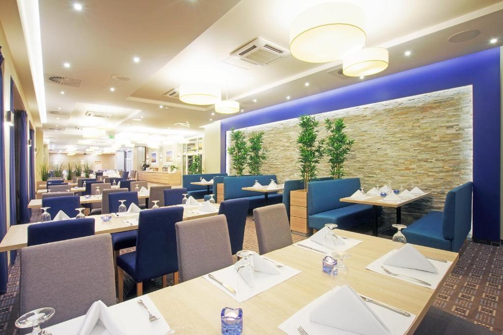Restaurace v ubytování Tristan Hotel & SPA