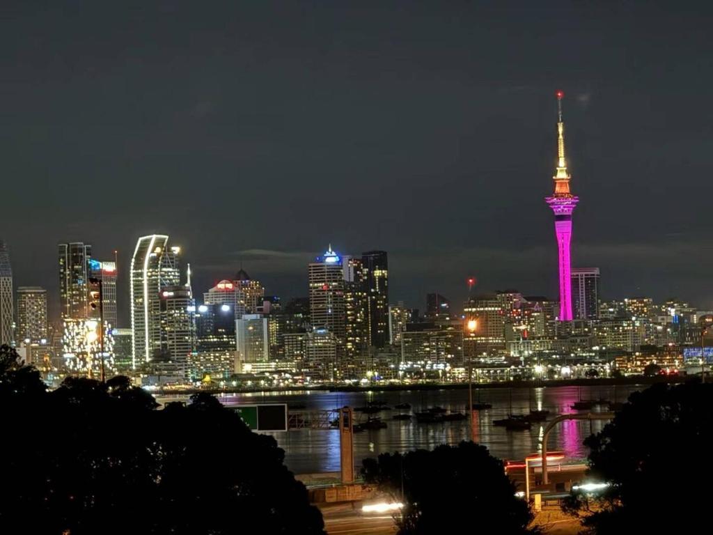 Great Views in the City - Resim 21
