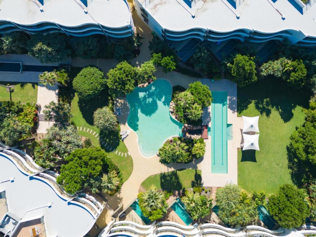 Πισίνα στο ή κοντά στο Cotton Beach Apartment 33 With Pool Views