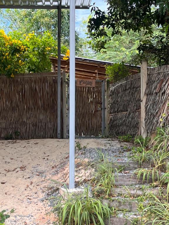 Κήπος έξω από το Les Twins