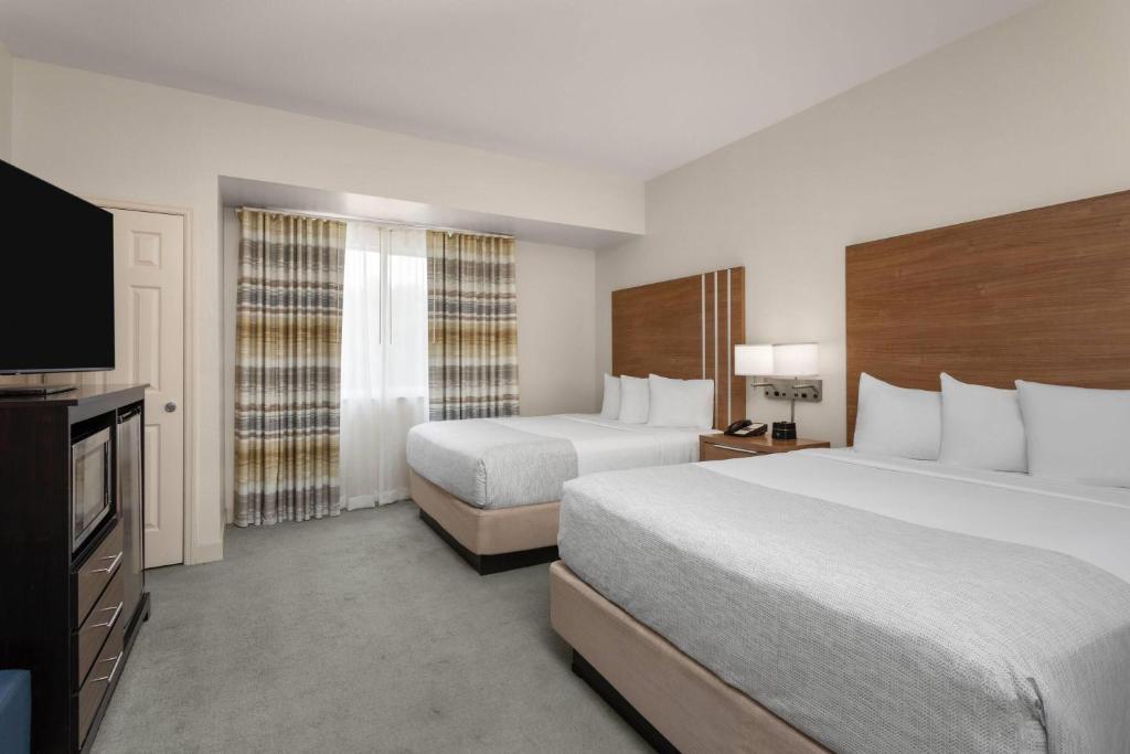 Hawthorn Extended Stay by Wyndham Naples - 