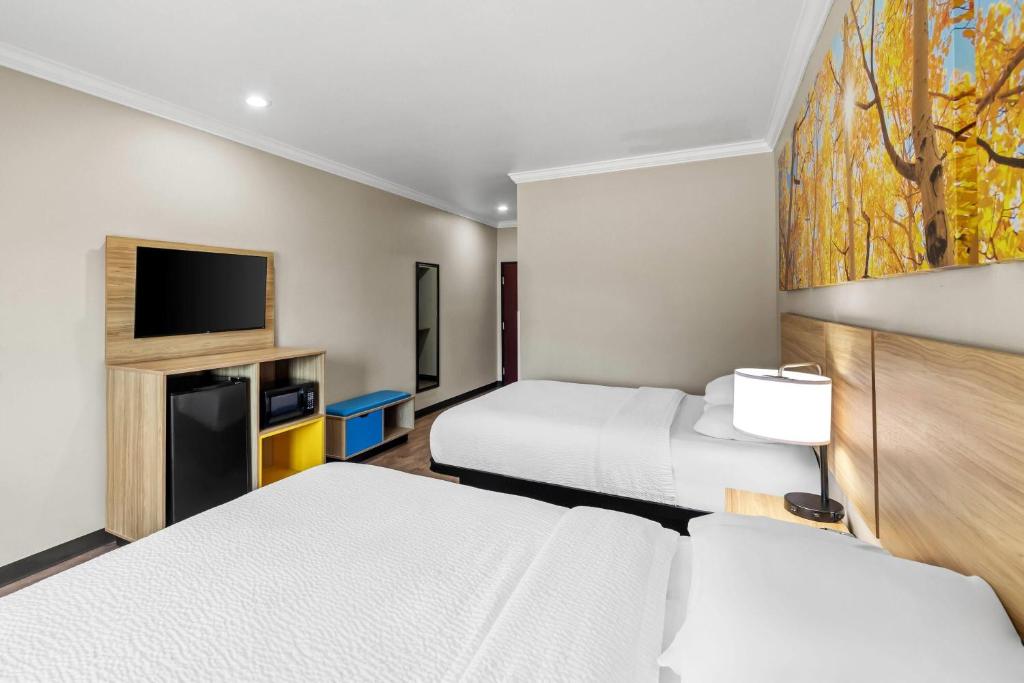 Days Inn by Wyndham Rockdale Texas - Habitación Con 2 Camas Grandes - No Fumadores
