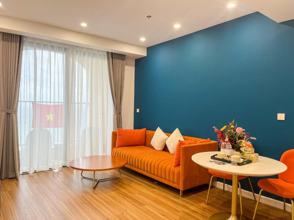 Khu vực ghế ngồi tại Sunset town Phú Quốc