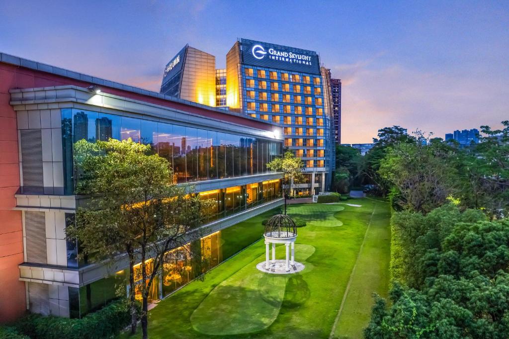 Κήπος έξω από το Grand Skylight International Hotel Shenzhen Guanlan, Near Metro Station, Huawei, Foxcnn, Shenzhen North Railway